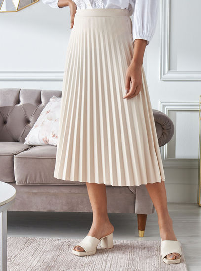 Elegant Pleated Midi Skirt – Cream