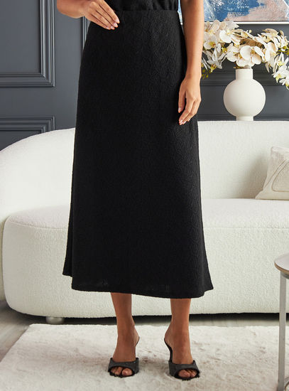 Textured Black Midi Skirt – Elegant & Versatile