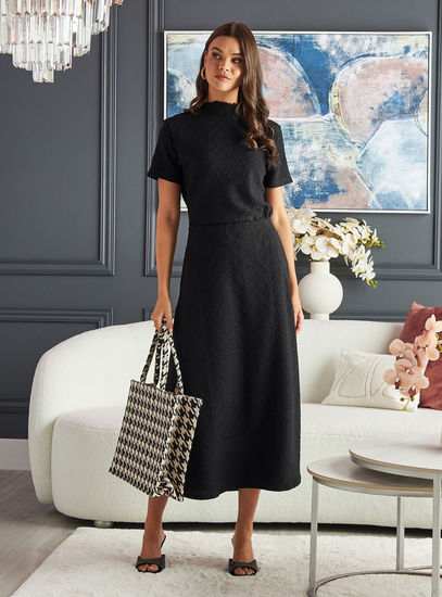 Textured Black Midi Skirt – Elegant & Versatile