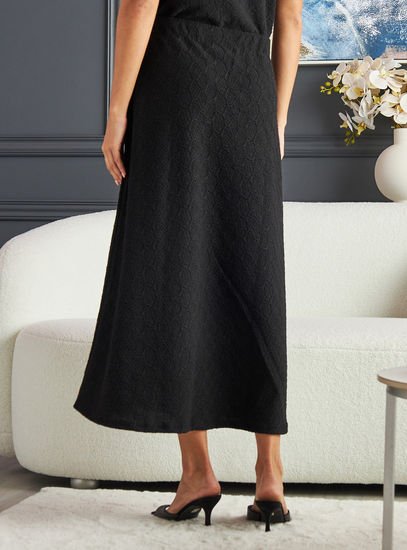 Textured Black Midi Skirt – Elegant & Versatile